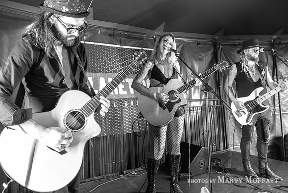 steelhouse2025marisaandthemoths-vip-005-DxO_DeepPRIME XD2s_XD-95