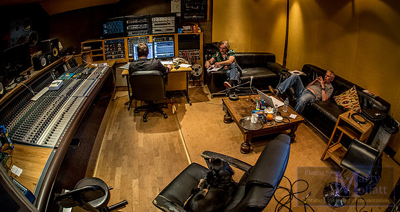 Day 030 - Thunder in the recording studio