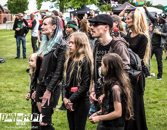 crowd-pics01