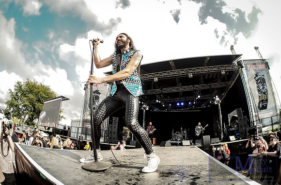 steelhouse2019sat-crobot03
