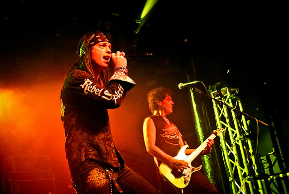 ff2011sun-whitewiddow024